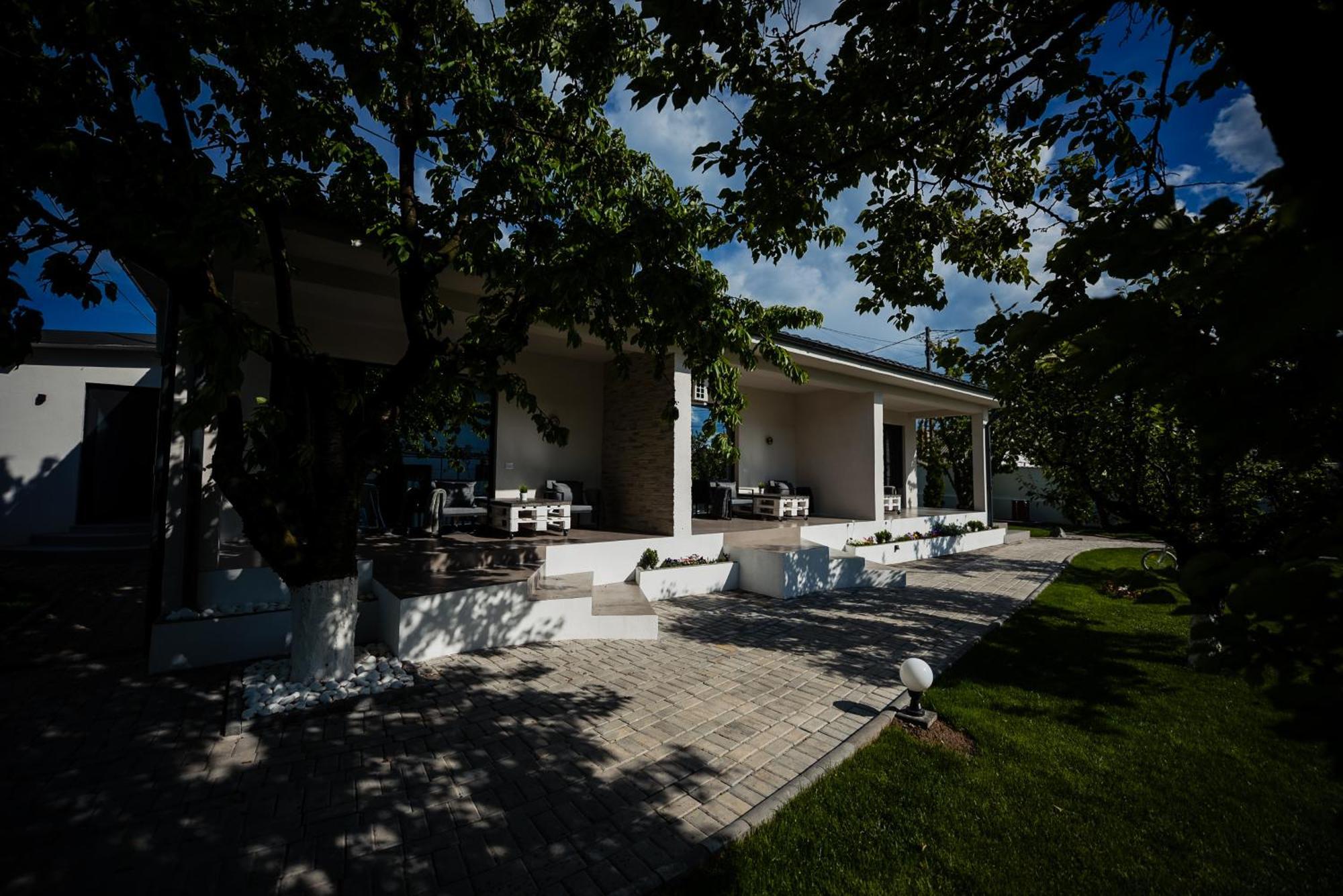 Nb Boutique Hotel Tuzla Bagian luar foto
